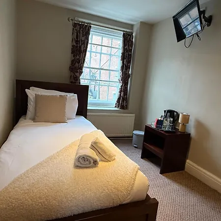 The Gillygate 3*