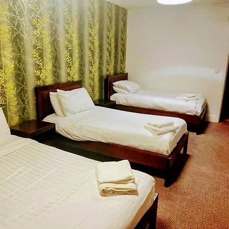 Gillygate Bar & Tea Hotel